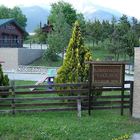 Chalet Likouresi Village Karpenísion Eksteriør billede