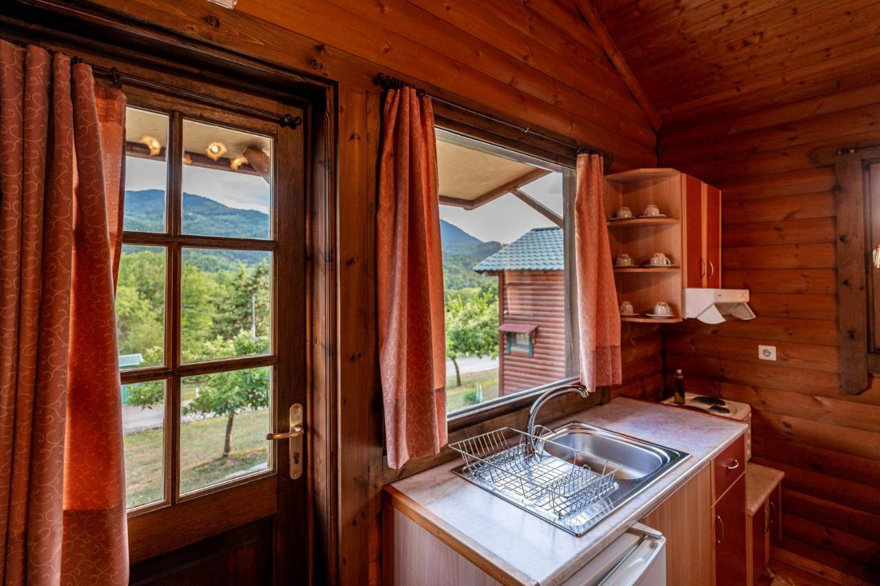 Chalet Likouresi Village Karpenísion Eksteriør billede