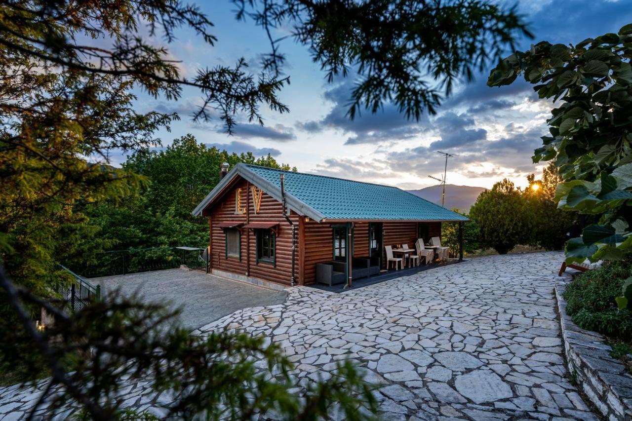 Chalet Likouresi Village Karpenísion Eksteriør billede