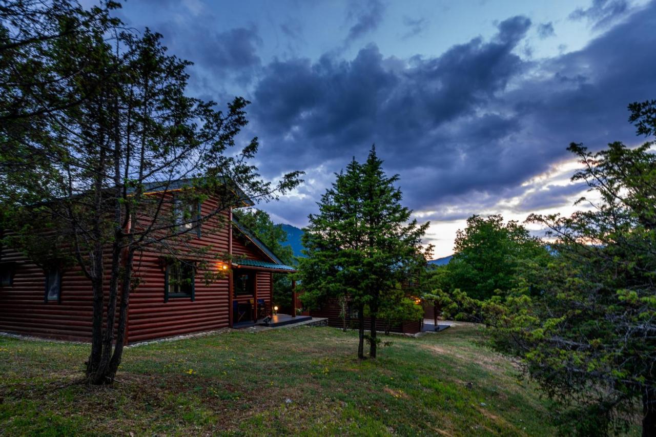 Chalet Likouresi Village Karpenísion Eksteriør billede